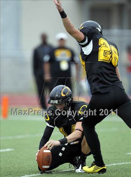Thumbnail 1 in Klein Oak vs. Stony Point (5A Region 2 Area Playoffs) photogallery.