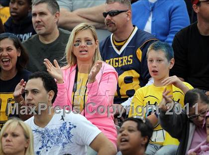 Thumbnail 3 in Klein Oak vs. Stony Point (5A Region 2 Area Playoffs) photogallery.