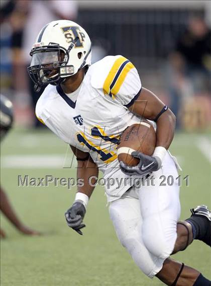 Thumbnail 3 in Klein Oak vs. Stony Point (5A Region 2 Area Playoffs) photogallery.
