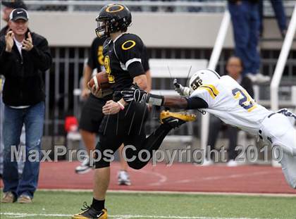 Thumbnail 3 in Klein Oak vs. Stony Point (5A Region 2 Area Playoffs) photogallery.