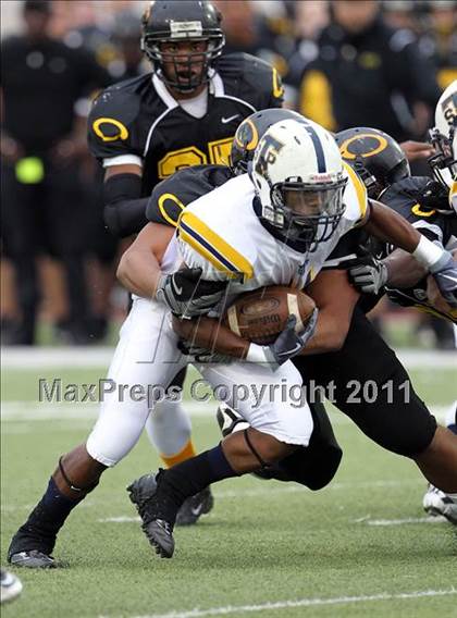 Thumbnail 1 in Klein Oak vs. Stony Point (5A Region 2 Area Playoffs) photogallery.