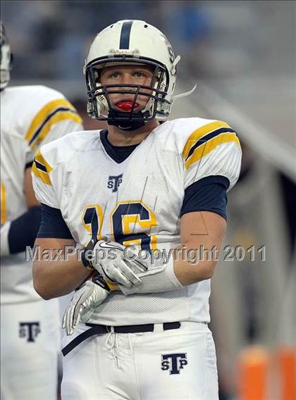 Thumbnail 2 in Klein Oak vs. Stony Point (5A Region 2 Area Playoffs) photogallery.