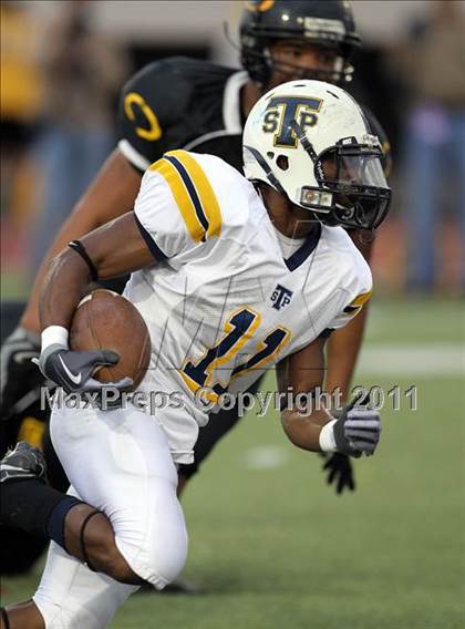 Thumbnail 1 in Klein Oak vs. Stony Point (5A Region 2 Area Playoffs) photogallery.