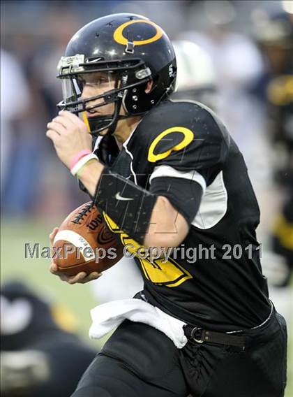 Thumbnail 2 in Klein Oak vs. Stony Point (5A Region 2 Area Playoffs) photogallery.