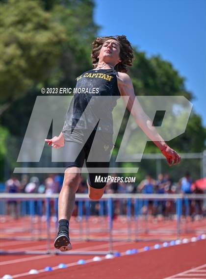 Thumbnail 1 in UC Track Classic (Day 2 Field Events) photogallery.