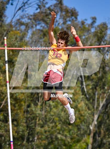 Thumbnail 1 in UC Track Classic (Day 2 Field Events) photogallery.