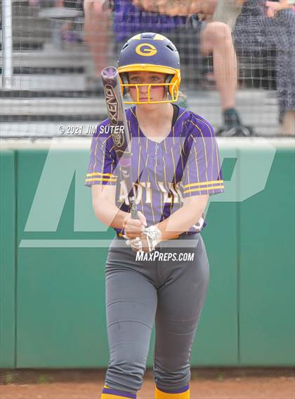 Thumbnail 2 in Thrall vs Granger (UIL 2A Regional Quarterfinal Playoff) photogallery.