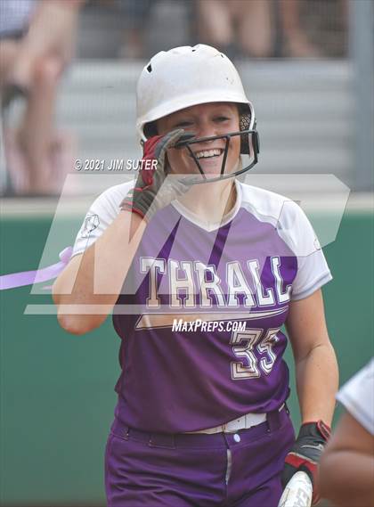 Thumbnail 3 in Thrall vs Granger (UIL 2A Regional Quarterfinal Playoff) photogallery.