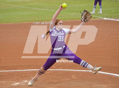 Thumbnail 1 in Thrall vs Granger (UIL 2A Regional Quarterfinal Playoff) photogallery.