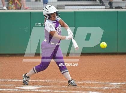 Thumbnail 1 in Thrall vs Granger (UIL 2A Regional Quarterfinal Playoff) photogallery.