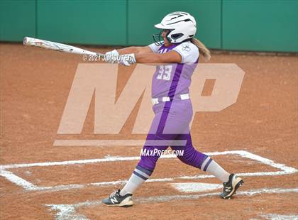 Thumbnail 1 in Thrall vs Granger (UIL 2A Regional Quarterfinal Playoff) photogallery.