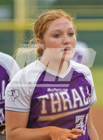 Thumbnail 3 in Thrall vs Granger (UIL 2A Regional Quarterfinal Playoff) photogallery.