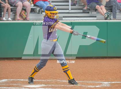 Thumbnail 1 in Thrall vs Granger (UIL 2A Regional Quarterfinal Playoff) photogallery.