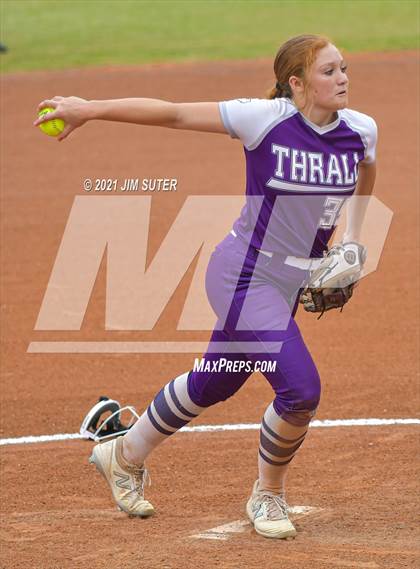 Thumbnail 2 in Thrall vs Granger (UIL 2A Regional Quarterfinal Playoff) photogallery.