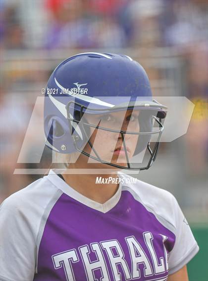 Thumbnail 2 in Thrall vs Granger (UIL 2A Regional Quarterfinal Playoff) photogallery.