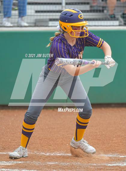 Thumbnail 3 in Thrall vs Granger (UIL 2A Regional Quarterfinal Playoff) photogallery.