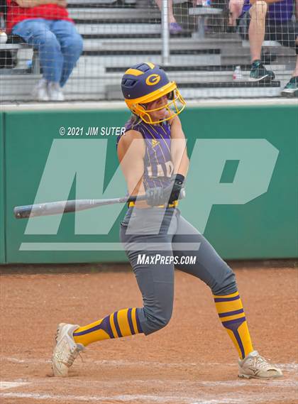 Thumbnail 1 in Thrall vs Granger (UIL 2A Regional Quarterfinal Playoff) photogallery.