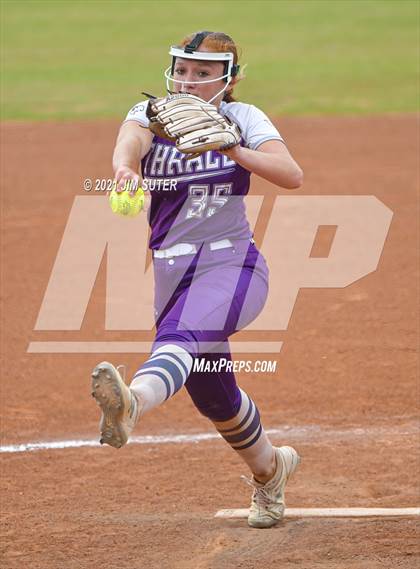 Thumbnail 1 in Thrall vs Granger (UIL 2A Regional Quarterfinal Playoff) photogallery.