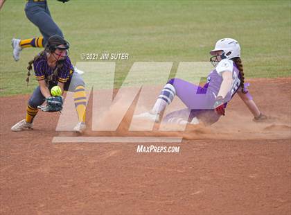 Thumbnail 1 in Thrall vs Granger (UIL 2A Regional Quarterfinal Playoff) photogallery.