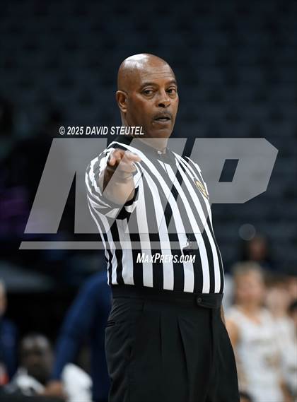 Thumbnail 3 in San Gabriel Academy vs. King's Academy (CIF State D3 Final) photogallery.