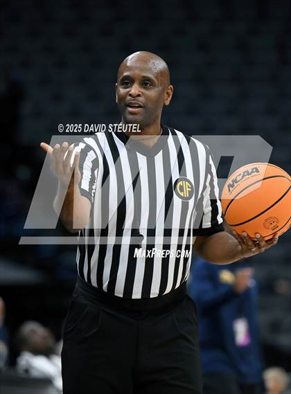 Thumbnail 3 in San Gabriel Academy vs. King's Academy (CIF State D3 Final) photogallery.