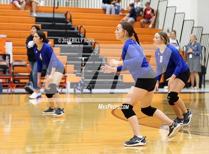 Thumbnail 3 in Grand Saline vs Fruitvale photogallery.