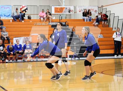 Thumbnail 1 in Grand Saline vs Fruitvale photogallery.