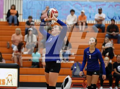 Thumbnail 2 in Grand Saline vs Fruitvale photogallery.