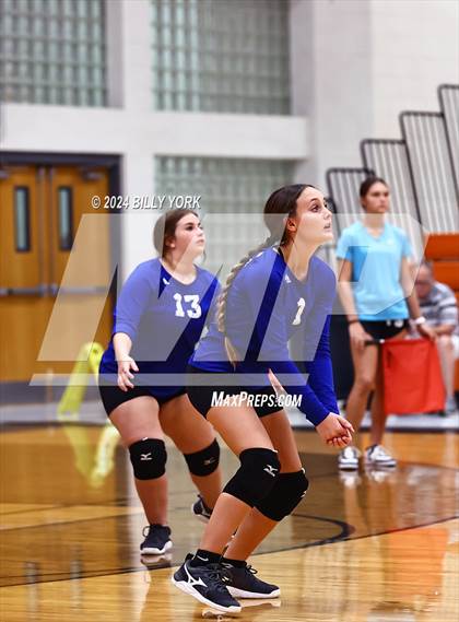 Thumbnail 2 in Grand Saline vs Fruitvale photogallery.