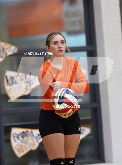Thumbnail 3 in Grand Saline vs Fruitvale photogallery.