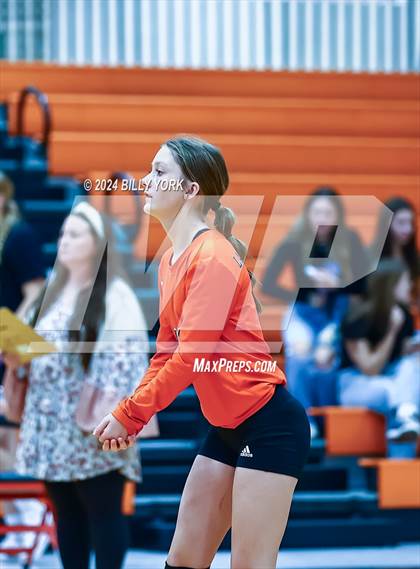 Thumbnail 1 in Grand Saline vs Fruitvale photogallery.
