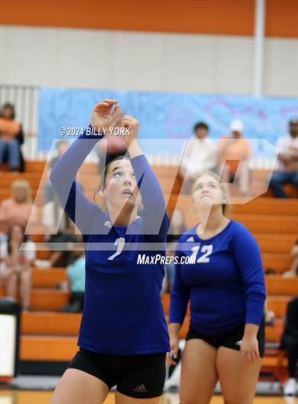 Thumbnail 2 in Grand Saline vs Fruitvale photogallery.