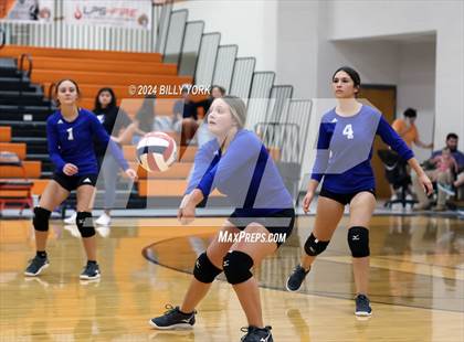 Thumbnail 1 in Grand Saline vs Fruitvale photogallery.