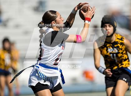 Thumbnail 3 in Newbury Park vs. Rio Mesa (Ventura County Championships) photogallery.