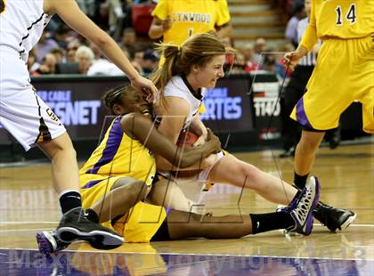 Thumbnail 2 in St. Francis vs. Lynwood (CIF State D2 Final) photogallery.