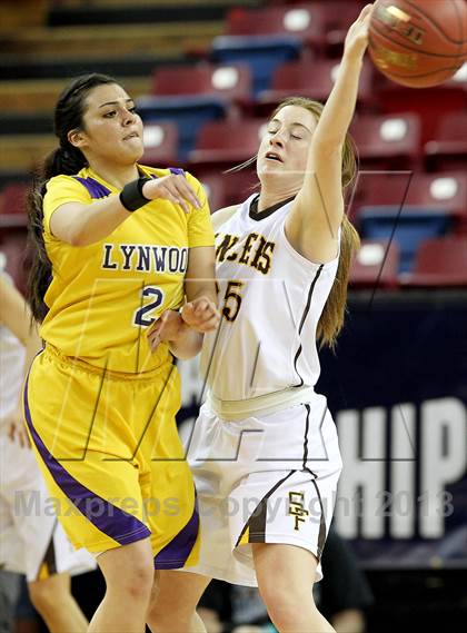 Thumbnail 1 in St. Francis vs. Lynwood (CIF State D2 Final) photogallery.