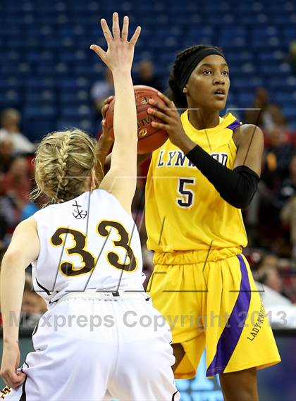 Thumbnail 2 in St. Francis vs. Lynwood (CIF State D2 Final) photogallery.
