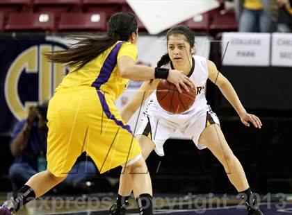 Thumbnail 2 in St. Francis vs. Lynwood (CIF State D2 Final) photogallery.