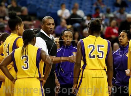 Thumbnail 3 in St. Francis vs. Lynwood (CIF State D2 Final) photogallery.