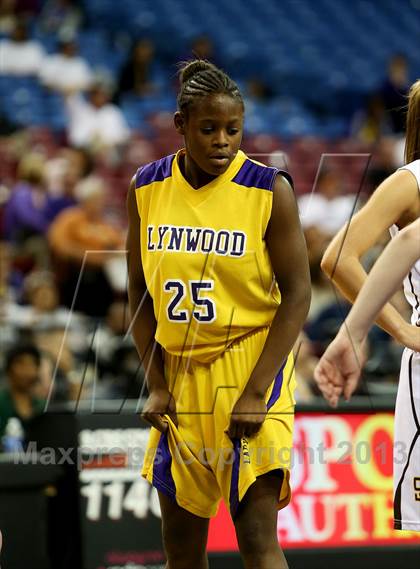 Thumbnail 1 in St. Francis vs. Lynwood (CIF State D2 Final) photogallery.