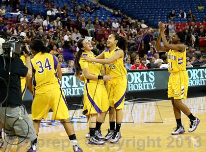 Thumbnail 1 in St. Francis vs. Lynwood (CIF State D2 Final) photogallery.