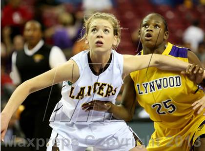 Thumbnail 2 in St. Francis vs. Lynwood (CIF State D2 Final) photogallery.