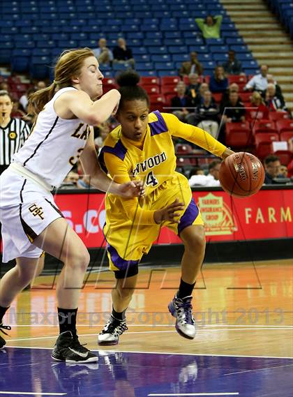 Thumbnail 3 in St. Francis vs. Lynwood (CIF State D2 Final) photogallery.