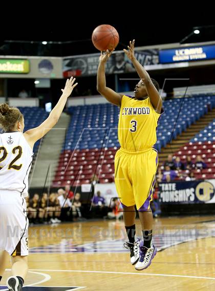 Thumbnail 1 in St. Francis vs. Lynwood (CIF State D2 Final) photogallery.
