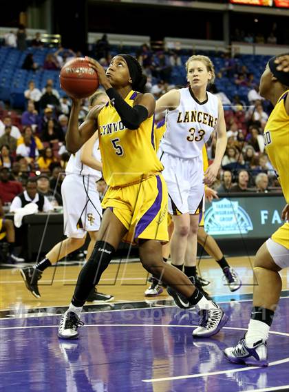 Thumbnail 1 in St. Francis vs. Lynwood (CIF State D2 Final) photogallery.