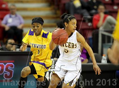 Thumbnail 2 in St. Francis vs. Lynwood (CIF State D2 Final) photogallery.