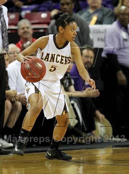 Thumbnail 1 in St. Francis vs. Lynwood (CIF State D2 Final) photogallery.