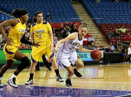 Thumbnail 3 in St. Francis vs. Lynwood (CIF State D2 Final) photogallery.