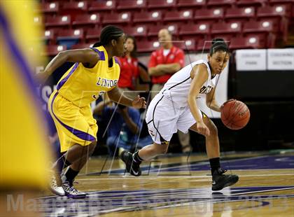 Thumbnail 2 in St. Francis vs. Lynwood (CIF State D2 Final) photogallery.