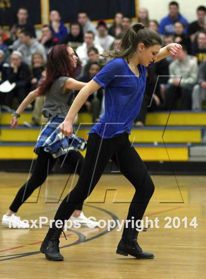 Thumbnail 3 in Wethersfield @ RHAM (CIAC Class L 1st Round) photogallery.